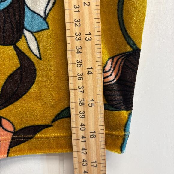 Timing Mustard Floral Crop Top - Picture 7 of 8